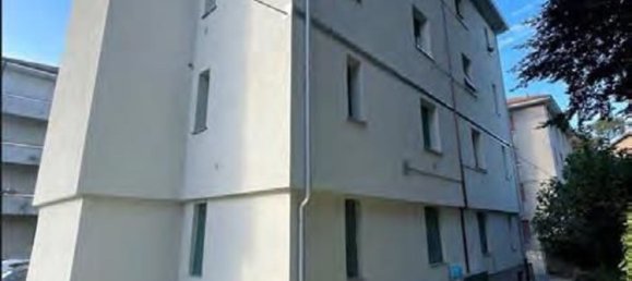 2-salle Appartement à Como, Italy No. 6207 3