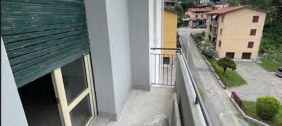 2-salle Appartement à Como, Italy No. 6207 9