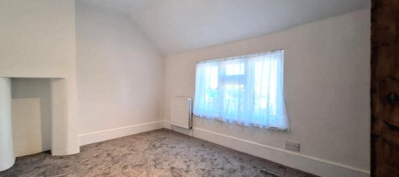 3 bedrooms House in Hounslow, United Kingdom No. 10588 4