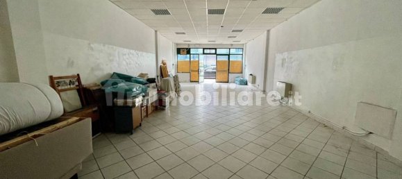 2 rooms Commercial property in Aosta, Italy No. 107813 5