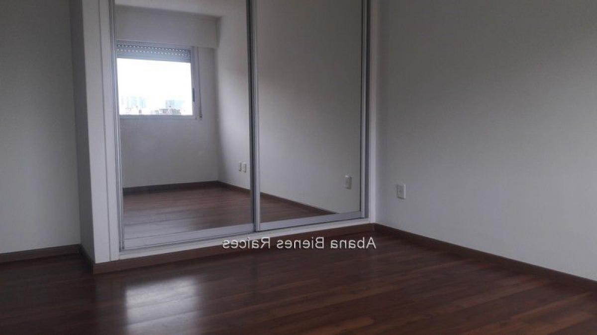 3 chambres Appartement à Montevideo, Uruguay No. 8511