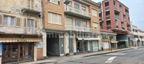 3 bedrooms Apartment in Cuorgnè, Italy No. 201317 3