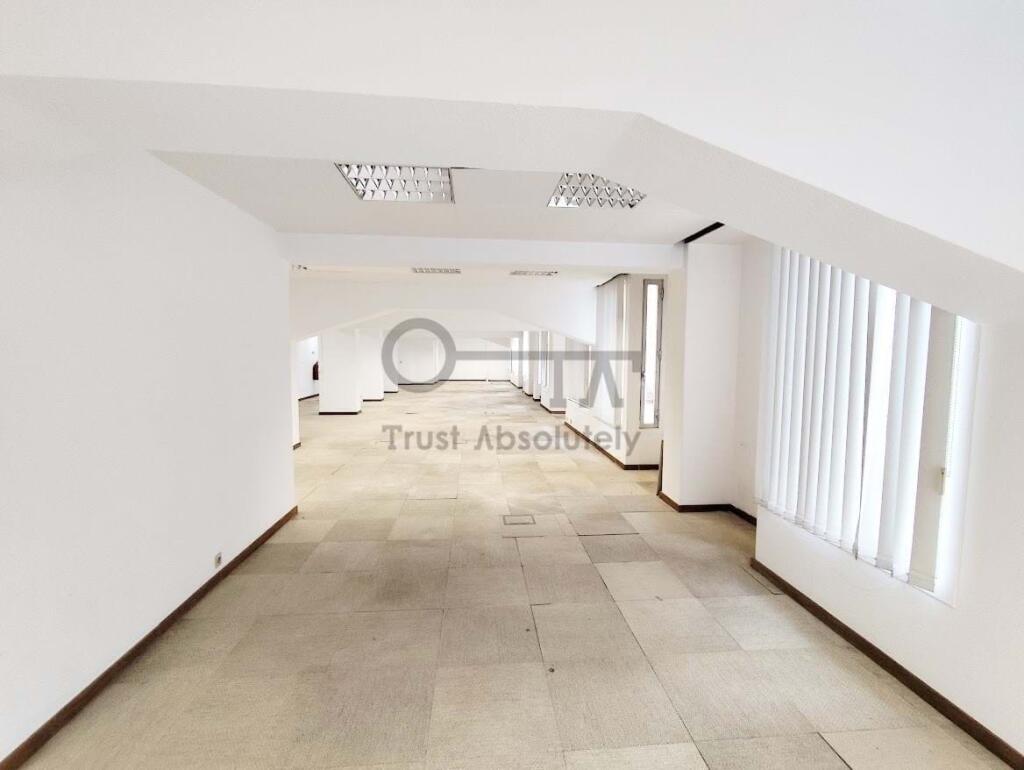 770m² Office in Lisbon, Portugal No. 224790