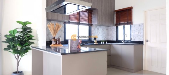 225m² House in Bang Sare, Thailand No. 26895 8