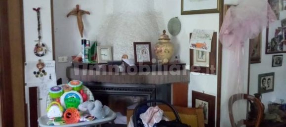 3 Schlafzimmer Haus in Carrara, Italy, Nr. 51180 12
