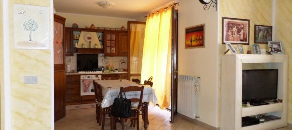 Квартира с 5 комнатами в Монтополи ин Валь д’Арно, Италия № 117486 14