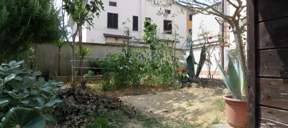 Квартира с 5 комнатами в Монтополи ин Валь д’Арно, Италия № 117486 6