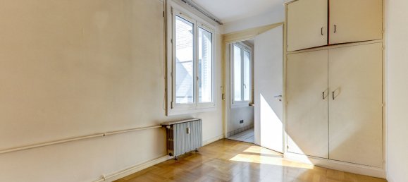 2 bedrooms Apartment in Paris, France No. 167435 12