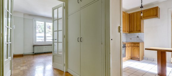 2 bedrooms Apartment in Paris, France No. 167435 6