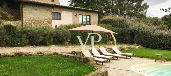 Дом с 5 комнатами в Роккастрада, Италия № 33860 13