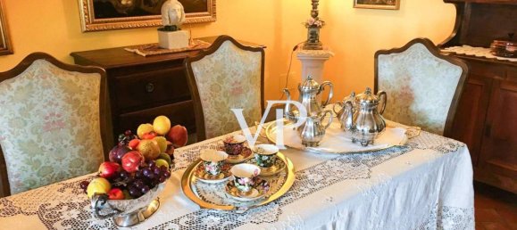 Дом с 5 комнатами в Роккастрада, Италия № 33860 14