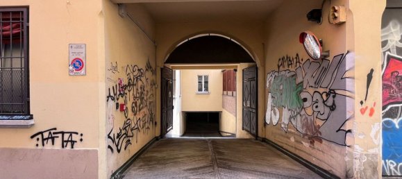 14m² Garage in Bologna, Italy No. 358659 2