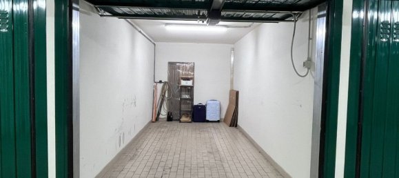14m² Garage in Bologna, Italy No. 358659 14