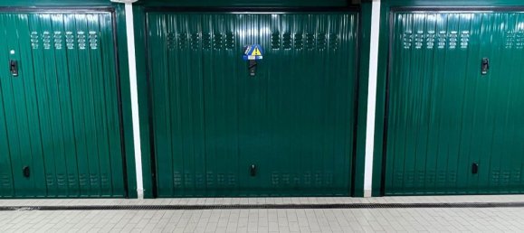 14m² Garage in Bologna, Italy No. 358659 6
