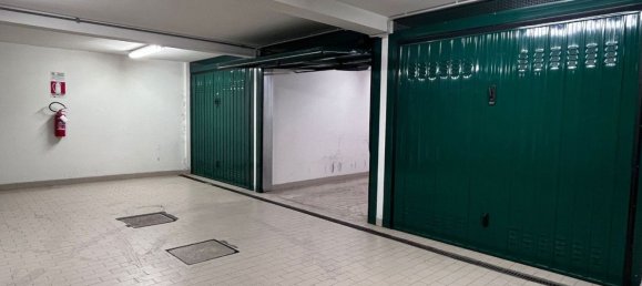 14m² Garage in Bologna, Italy No. 358659 8