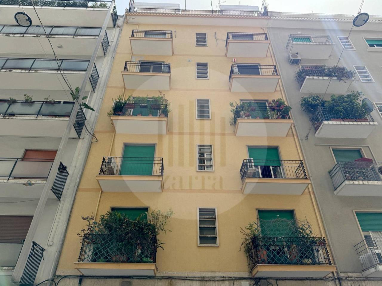2-salle Appartement à Bari, Italy No. 164194
