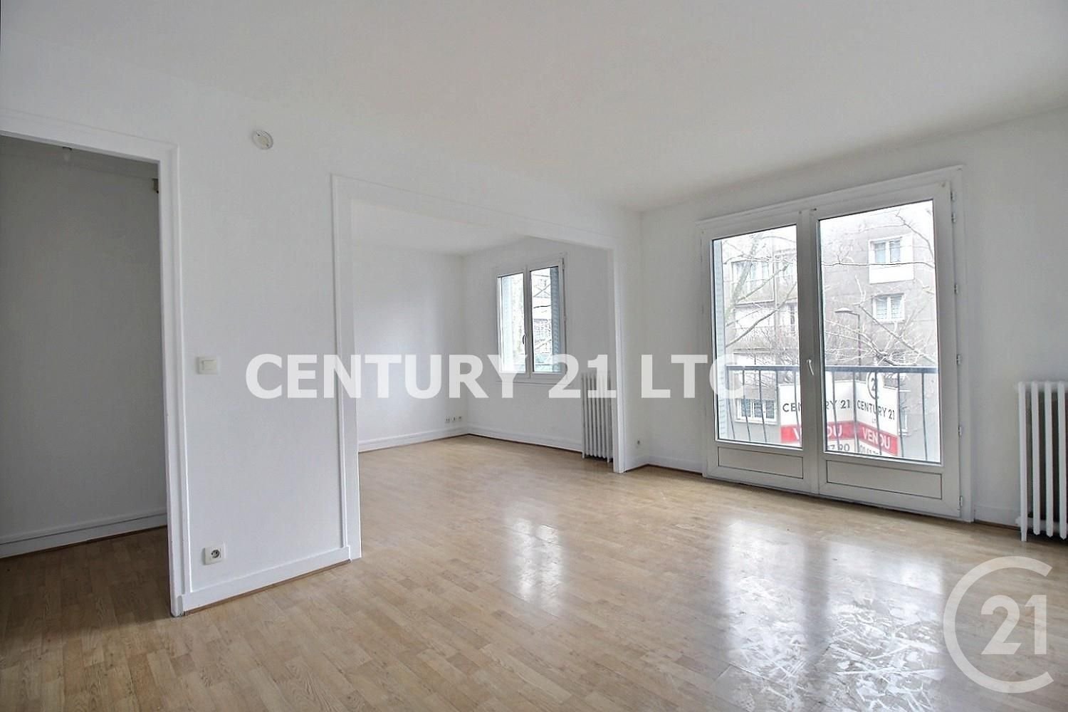 2 bedrooms Apartment in Charenton-le-Pont, France No. 150593