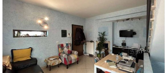 Дом с 3 комнатами в Помеция, Италия № 12627 17