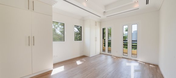 Вилла с 5 спальнями в Meadows, ОАЭ № 94416 4