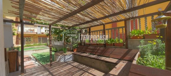 3 rooms Apartment in Rome, Italy No. 35689 16