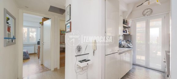 3 rooms Apartment in Rome, Italy No. 35689 8