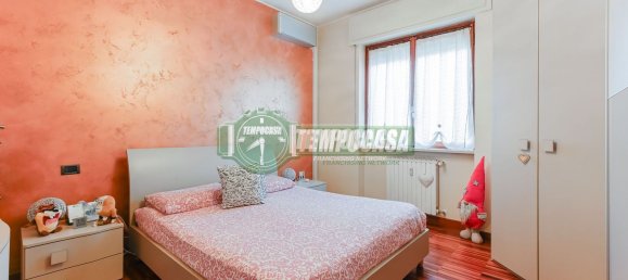 3-salle Appartement à Stezzano, Italy No. 145789 18