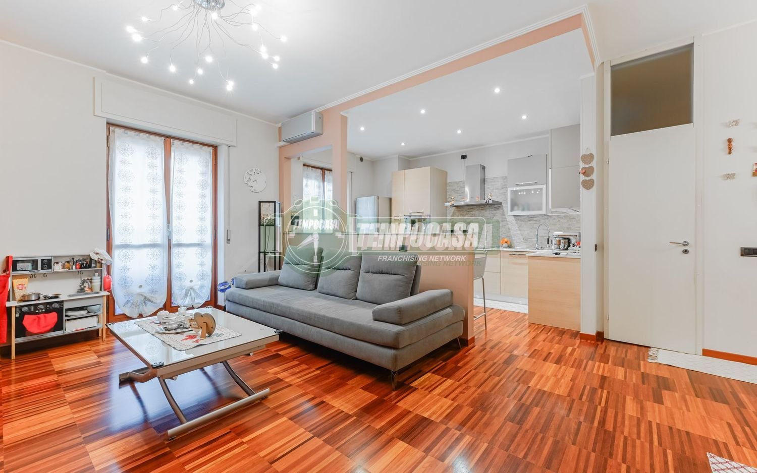 3-salle Appartement à Stezzano, Italy No. 145789