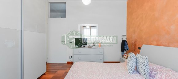 3-salle Appartement à Stezzano, Italy No. 145789 21