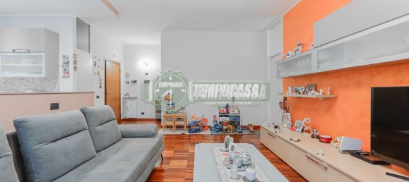 3-salle Appartement à Stezzano, Italy No. 145789 8