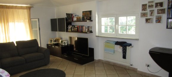 2 bedrooms Apartment in Carrara, Italy No. 31097 3