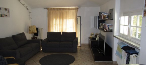 2 bedrooms Apartment in Carrara, Italy No. 31097 2