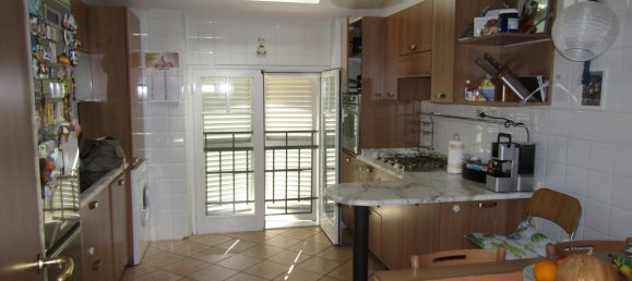 2 bedrooms Apartment in Carrara, Italy No. 31097 10