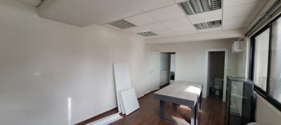 Офис с 3 комнатами в Ларнака, Кипр № 26056 6