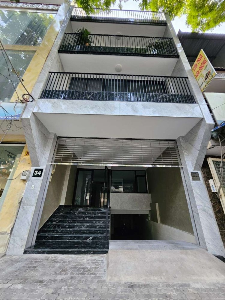 90m² Townhouse in District 7, Vietnam No. 15723