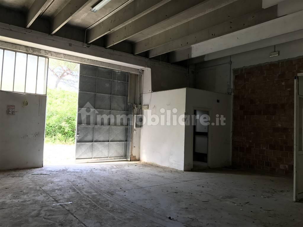  مستودع في Vezzano Ligure, Italy 250متر مربع رقم 222668