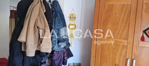 Apartamento T3 em Santa Coloma de Gramenet, Spain N.º 143277 26