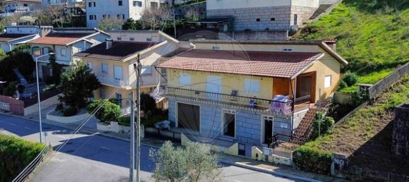 3 bedrooms House in Souselo, Portugal No. 185579 4