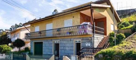 3 bedrooms House in Souselo, Portugal No. 185579 10