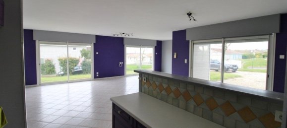 4 bedrooms House in Jonzac, France No. 290014 5