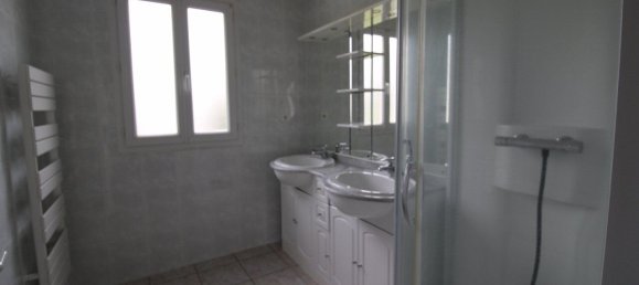 4 bedrooms House in Jonzac, France No. 290014 10