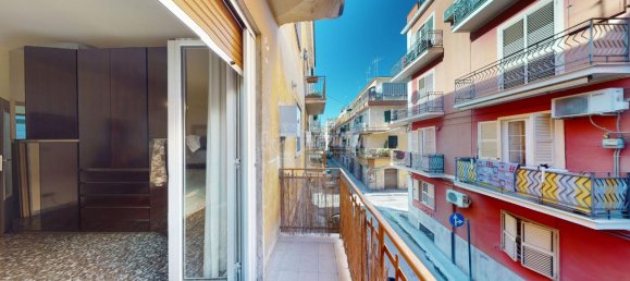 Apartamento de 2 habitaciónes en Bari, Italy No. 235944 13