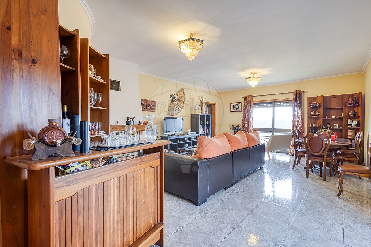 Дом с 4 спальнями в Гондомар, Португалия № 10397