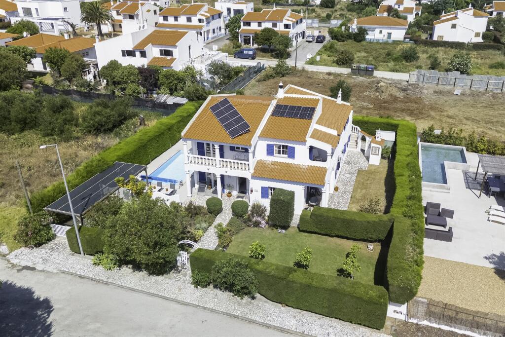 5 bedrooms Villa in Aljezur, Portugal No. 208835