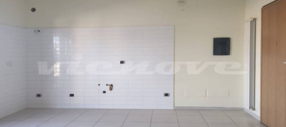 1 bedroom Apartment in Rome, Italy No. 337377 8