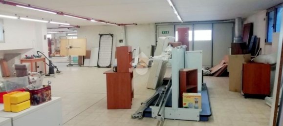 Propiedad comercial en Nave, Italy 240 m² No. 100023 7