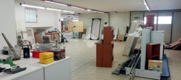 Propiedad comercial en Nave, Italy 240 m² No. 100023 17