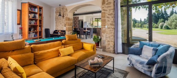 Casa de 9 dormitorios en Althen-des-Paluds, France No. 294740 30