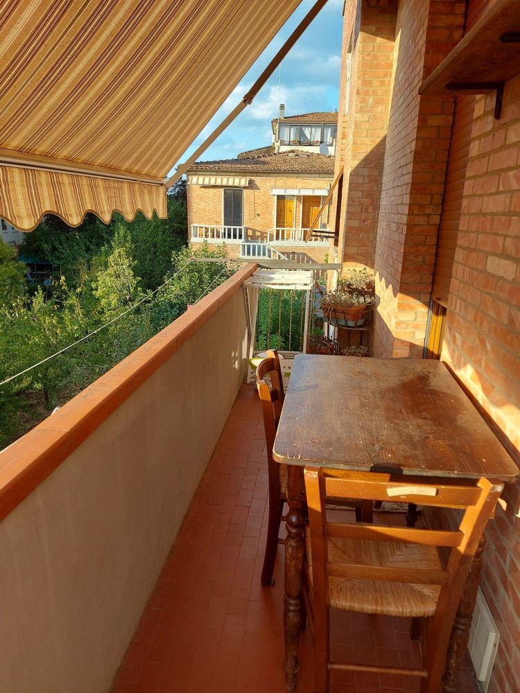 3 bedrooms Apartment in Siena, Italy No. 372239