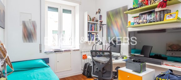 4 bedrooms Apartment in Rome, Italy No. 131300 14