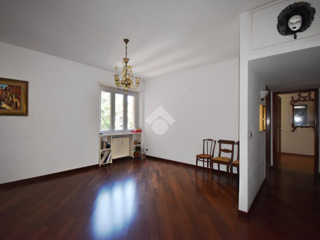 2 bedrooms Apartment in Ivrea, Italy No. 305697